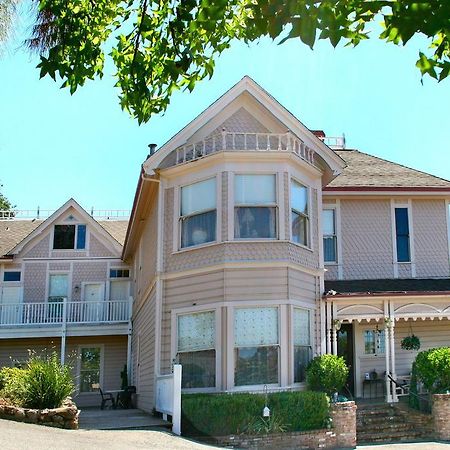 Power'S Mansion Bed & Breakfast Auburn Exterior photo