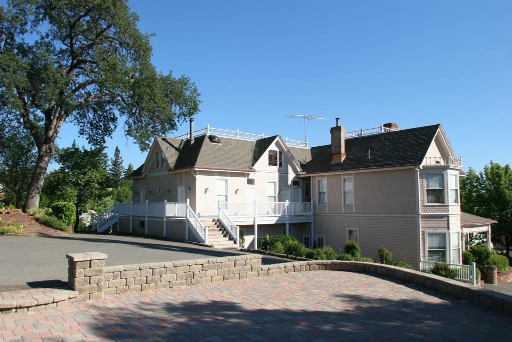 Power'S Mansion Bed & Breakfast Auburn Exterior photo