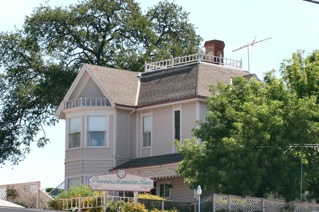 Power'S Mansion Bed & Breakfast Auburn Exterior photo